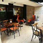 The Place Suit & Apartments