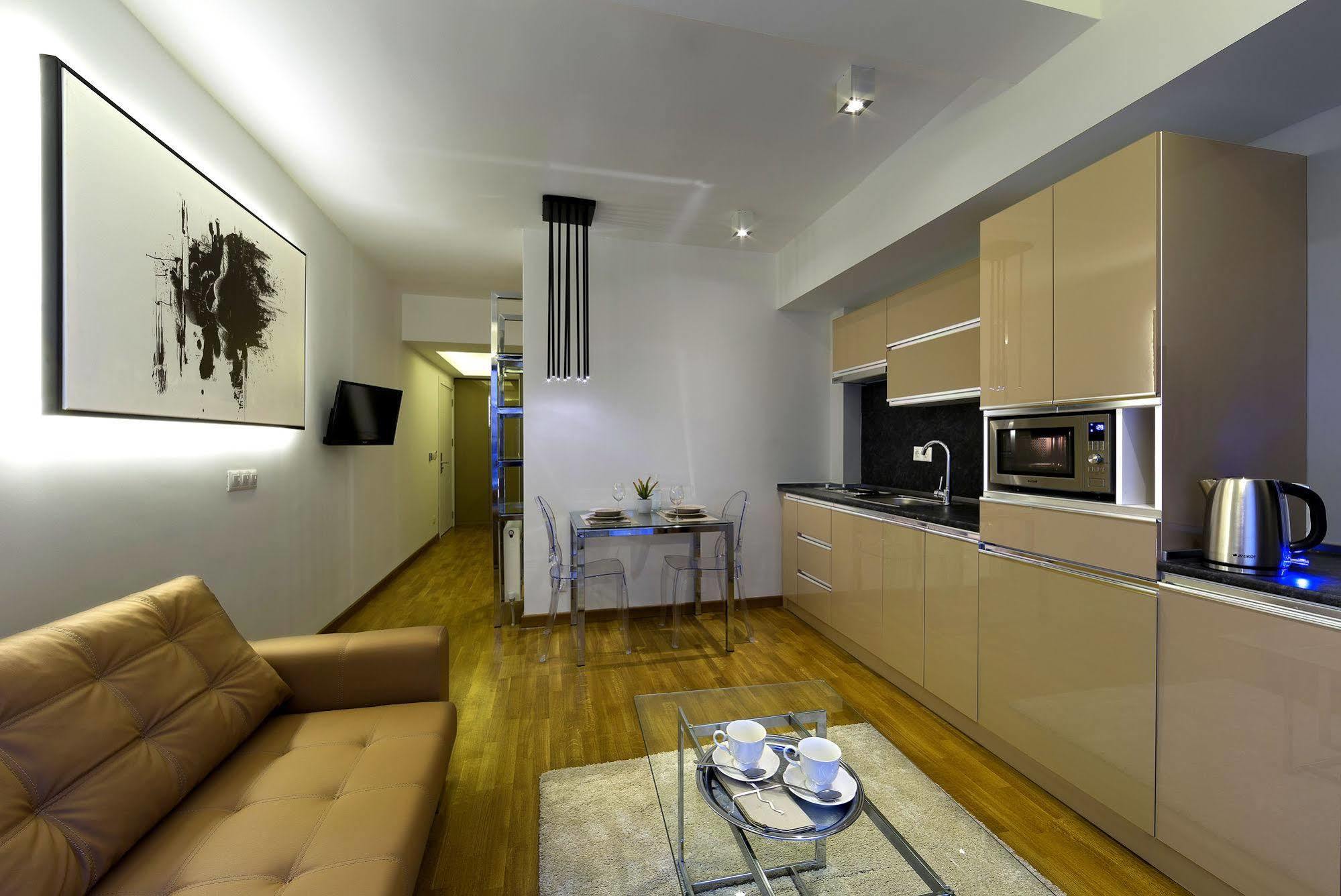 The Place & Istambul
