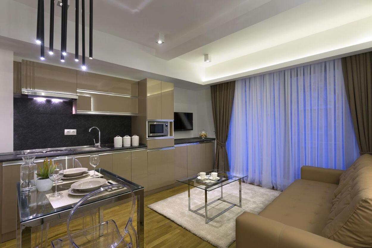 Hotel The Place & 5*